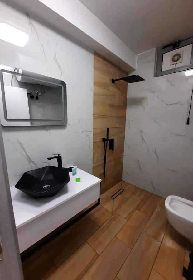 Modern Apartment Korca 3 Екстер'єр фото
